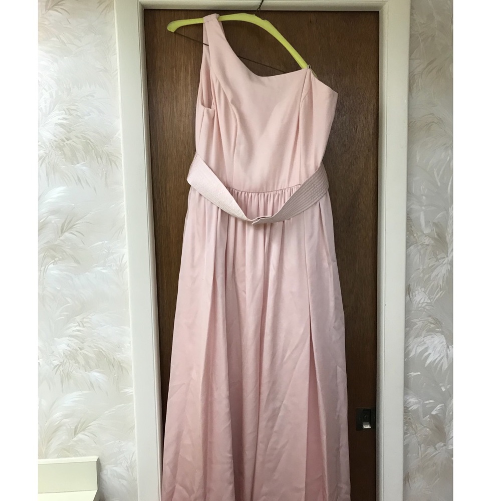 Long blush pink size 12 Vera Wang dress